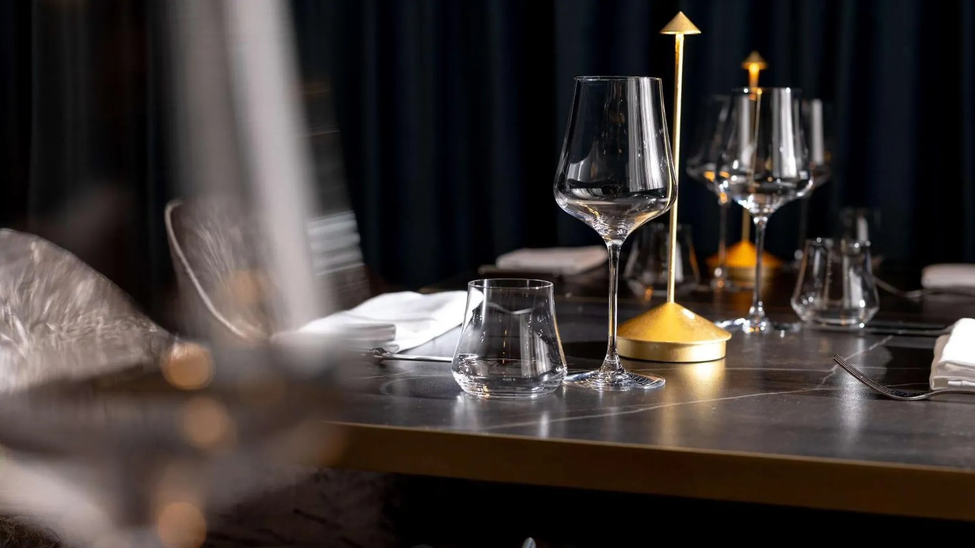 Hotel Hilton Vienna Plaza 4*,