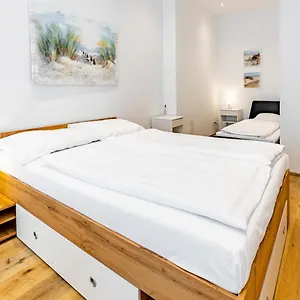 Apartment Budget West With Shared Kitchen, Wien