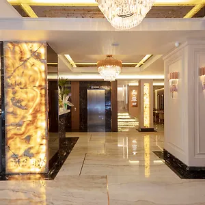 Hotel Danis & - Old ****