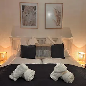 https://apt-luminous.salzburghotels.net