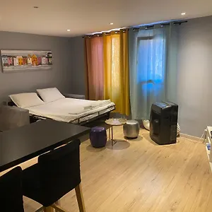  Apartment Vieille France