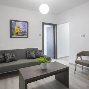 https://petrou-bros-hotel-apartments.larnacahotels.org