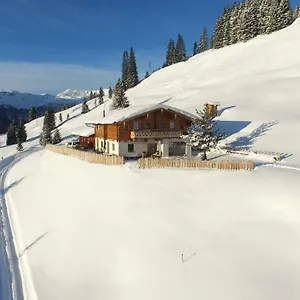 https://alpine-deluxe-chalet-wallegg-lodge-ski-in-ski-out.saalbachhinterglemmhotels.com