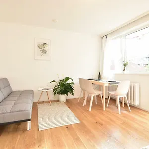 https://peaceful-studio-apartment-near-center.ischgl-hotels.net