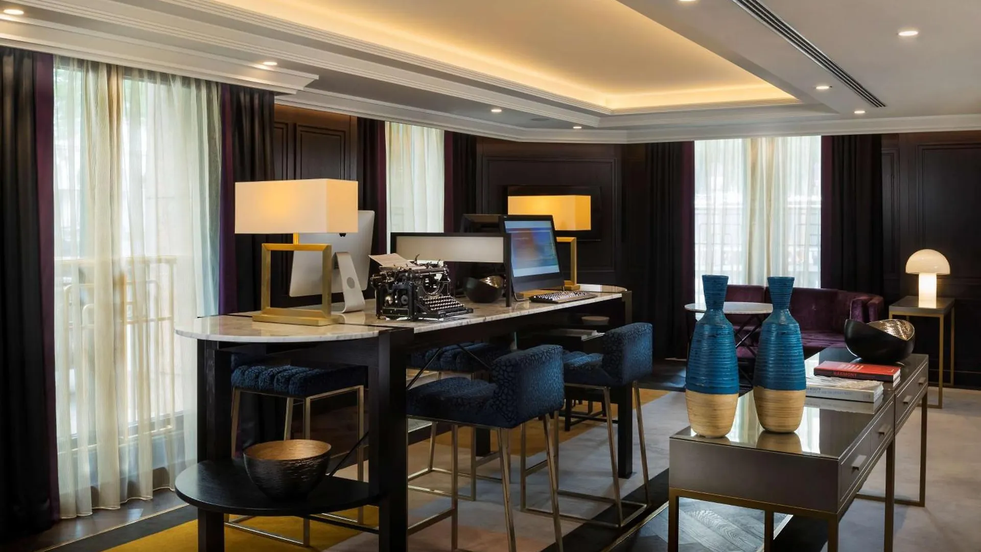 Hotel Hilton Vienna Plaza 4*,  Rakousko