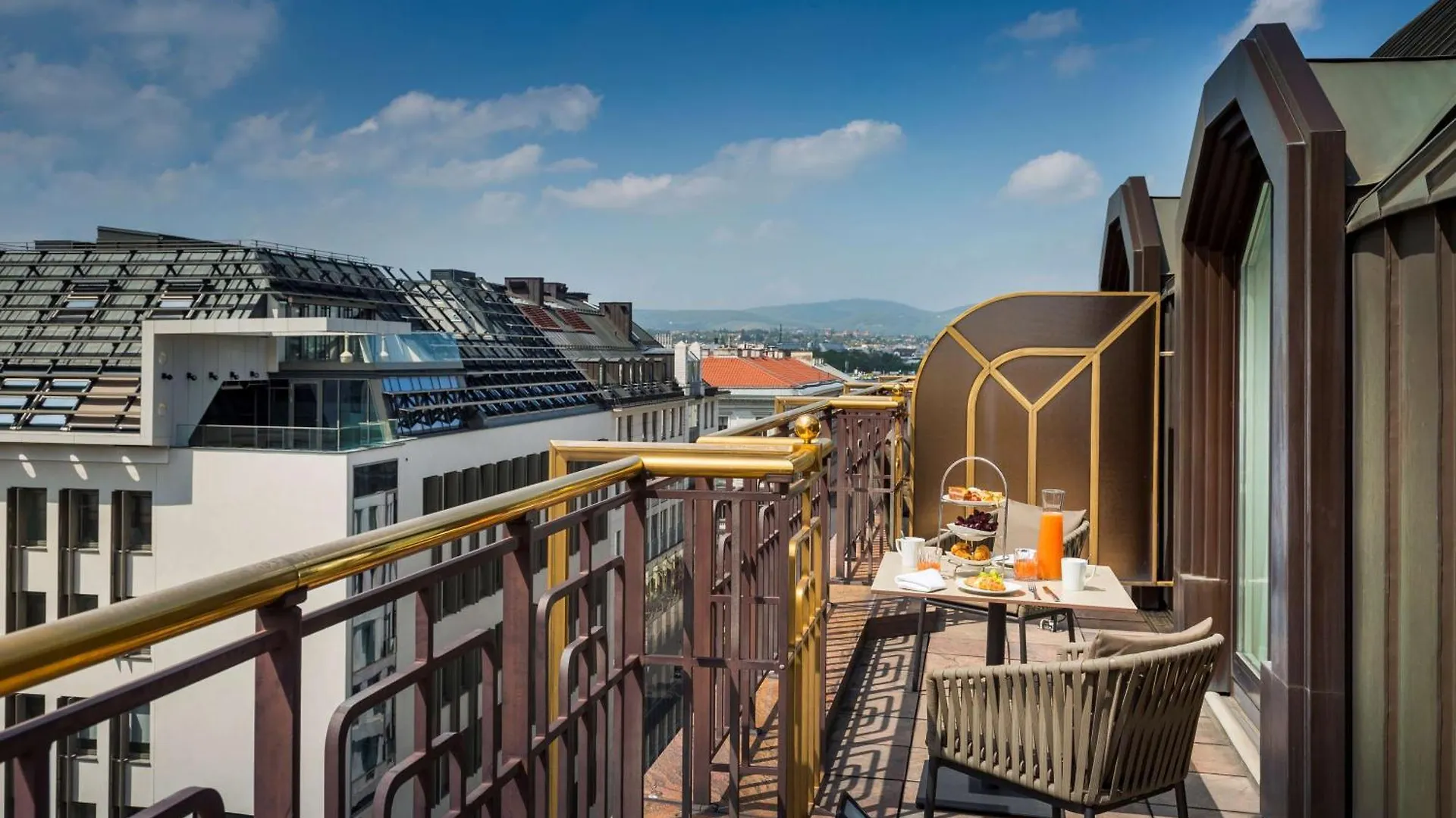 Hotel Hilton Vienna Plaza 4*,  Rakousko